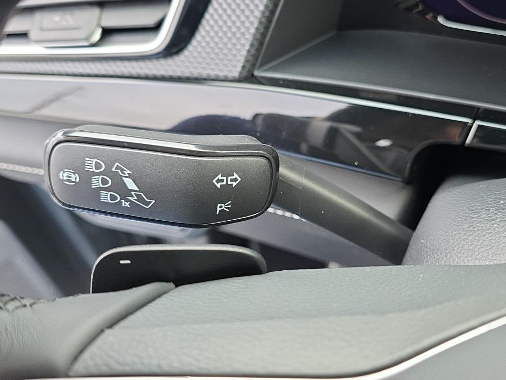 new 2026 Volkswagen Atlas Cross Sport car, priced at $51,654