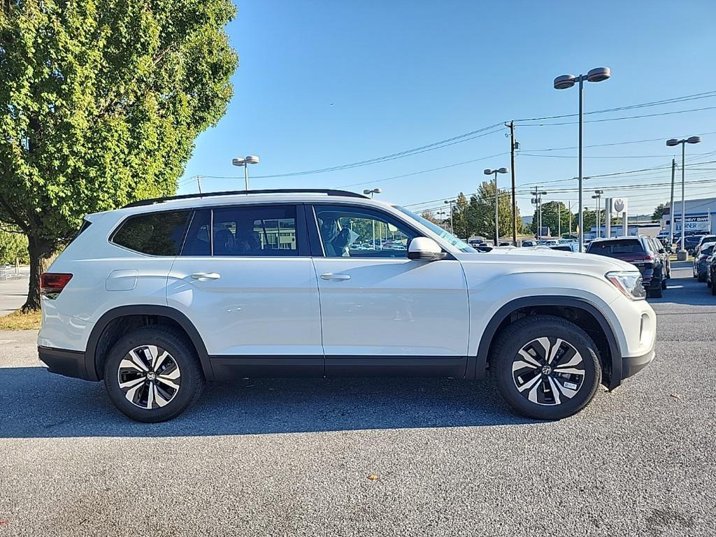 new 2026 Volkswagen Atlas car, priced at $39,040