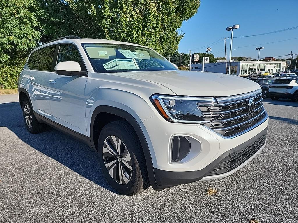 new 2026 Volkswagen Atlas car, priced at $39,040