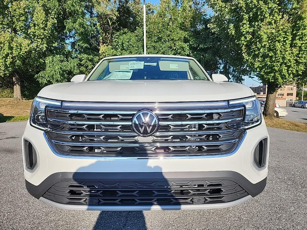 new 2026 Volkswagen Atlas car, priced at $39,040