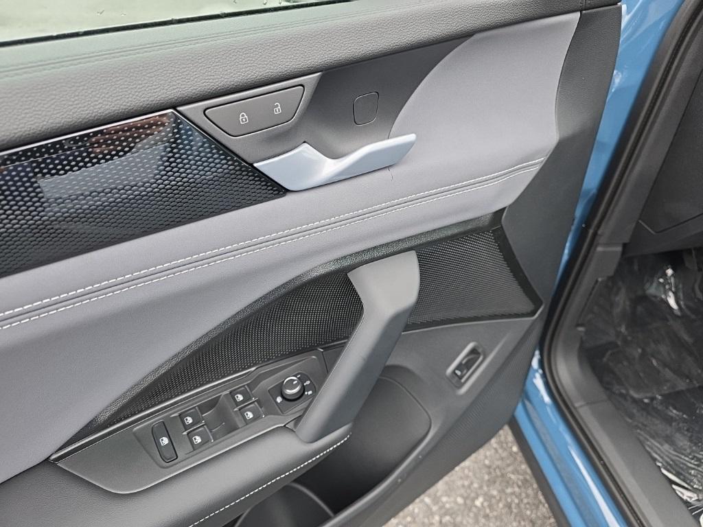 new 2026 Volkswagen Tiguan car, priced at $36,255