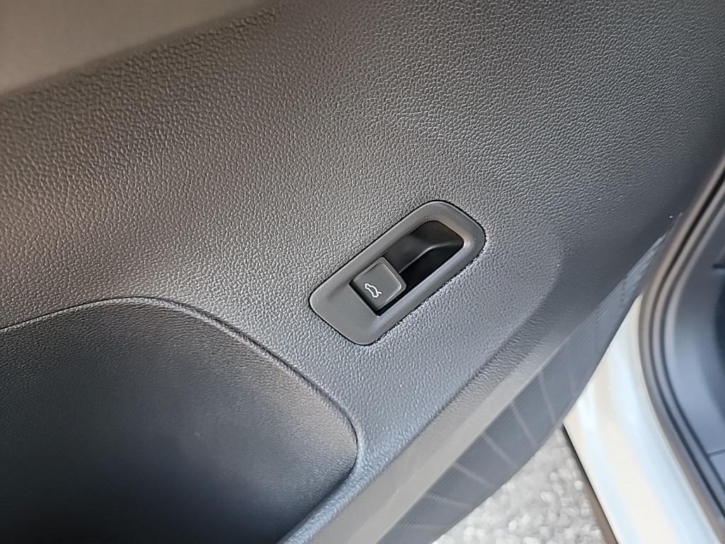 new 2026 Volkswagen Atlas car, priced at $44,651