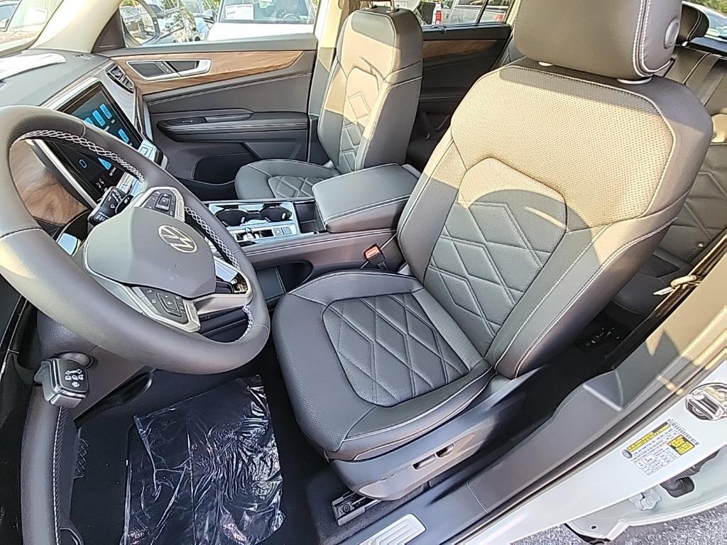 new 2026 Volkswagen Atlas car, priced at $44,651