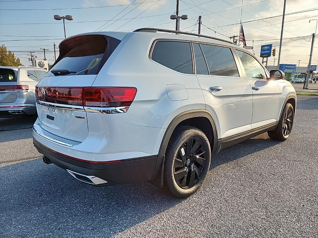 new 2026 Volkswagen Atlas car, priced at $44,651