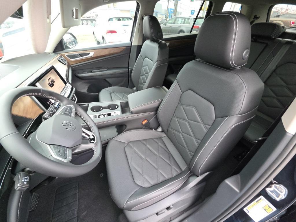 new 2026 Volkswagen Atlas car, priced at $39,112