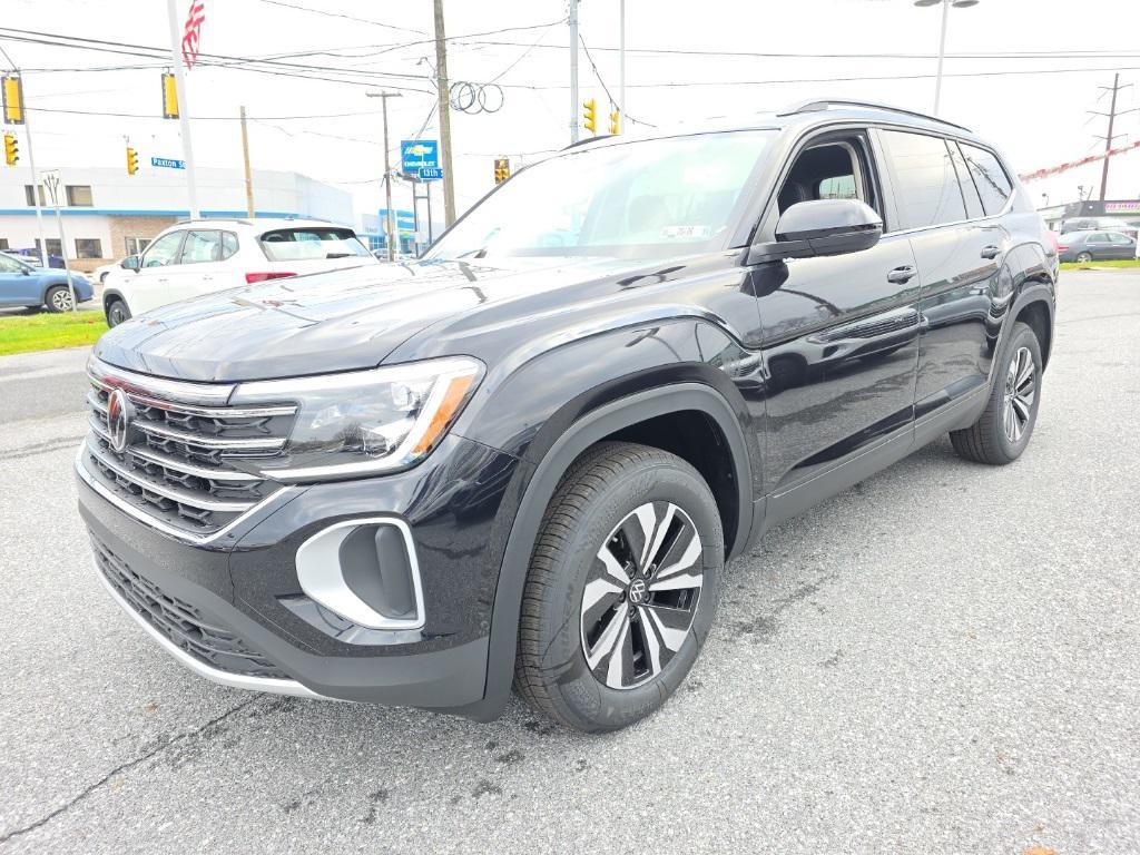 new 2026 Volkswagen Atlas car, priced at $39,112