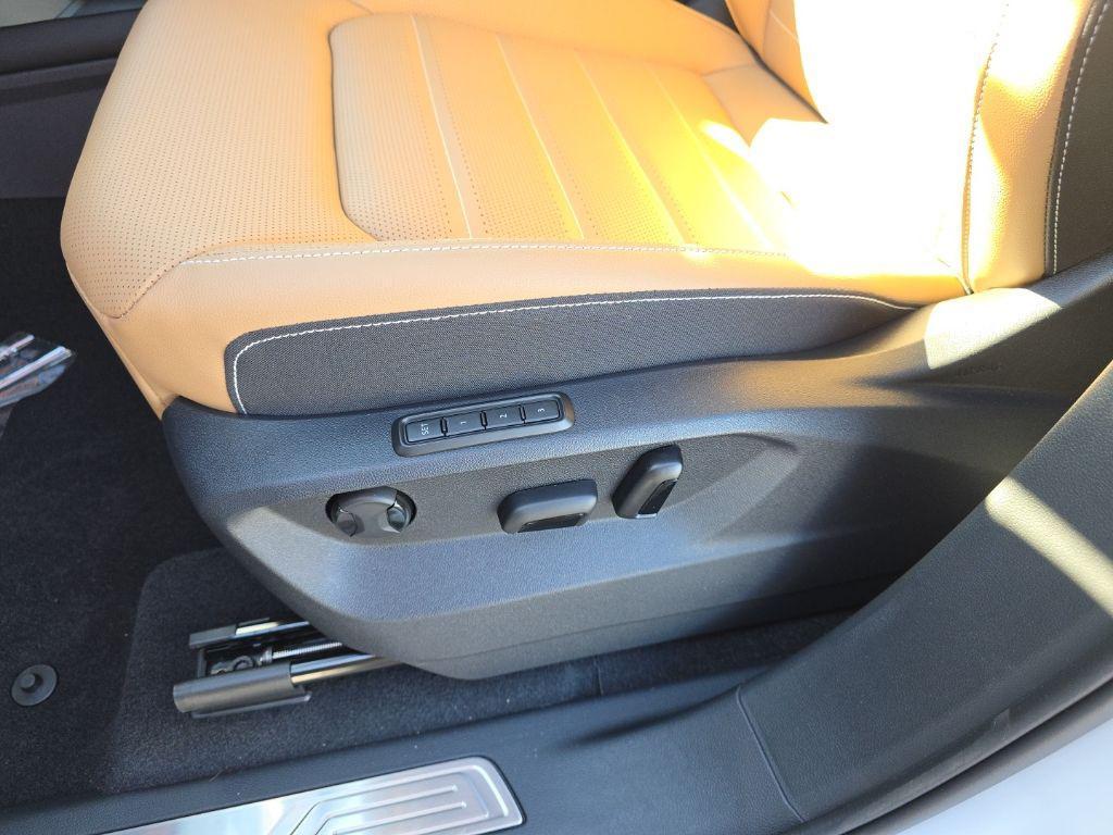 new 2026 Volkswagen Atlas Cross Sport car, priced at $48,524