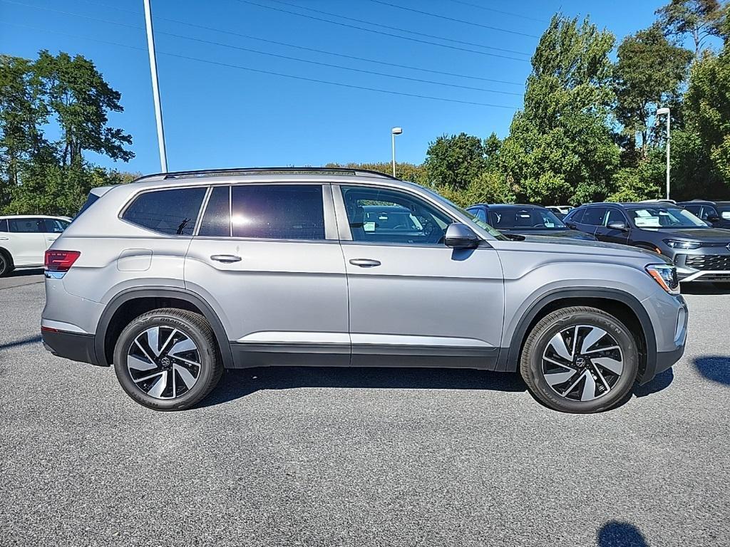 new 2026 Volkswagen Atlas car, priced at $44,058