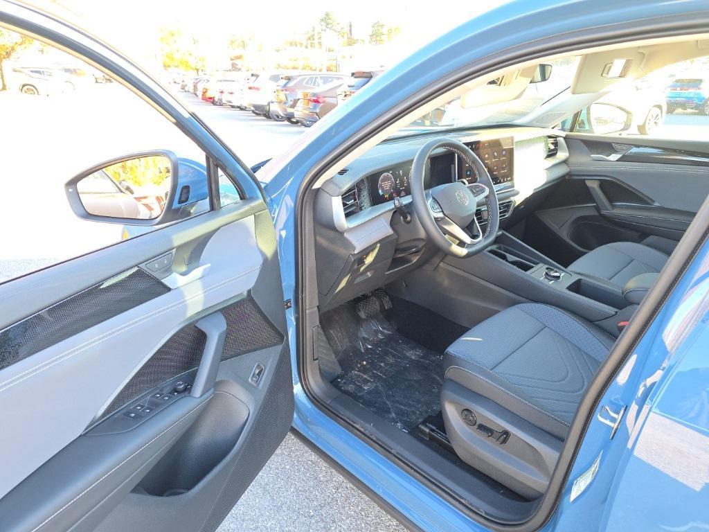 new 2026 Volkswagen Tiguan car, priced at $35,926