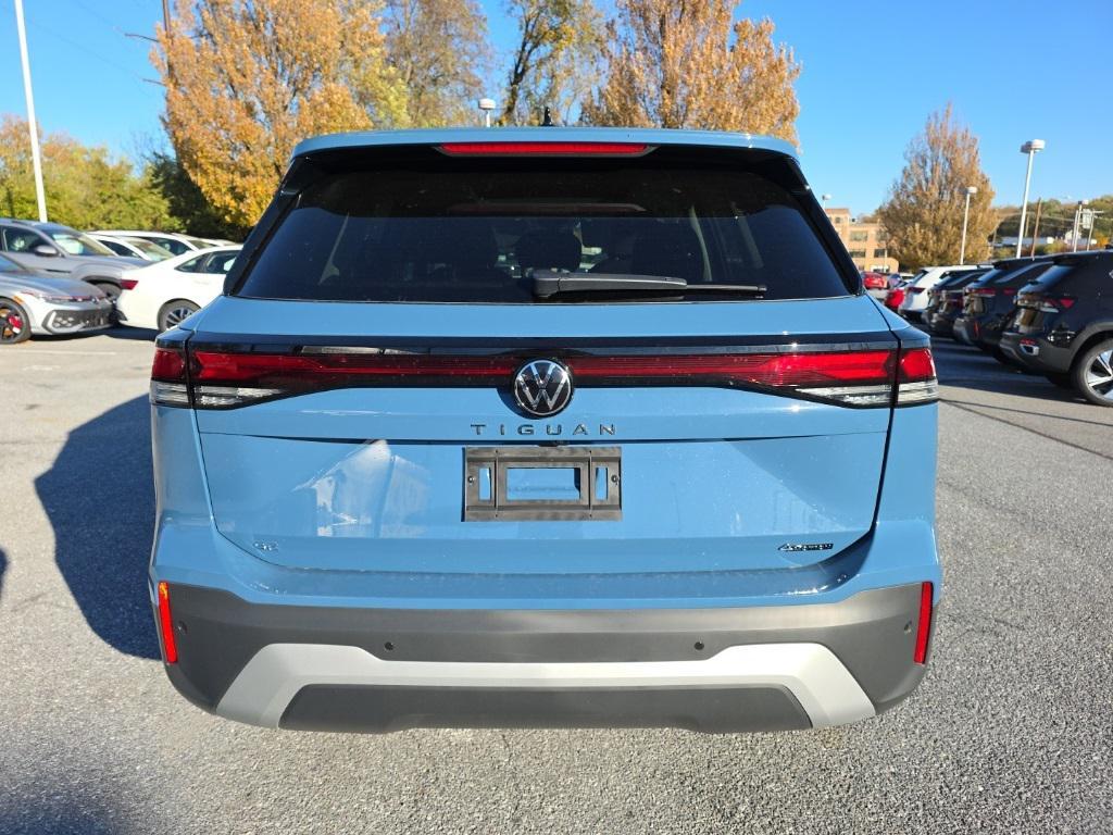 new 2026 Volkswagen Tiguan car, priced at $35,926