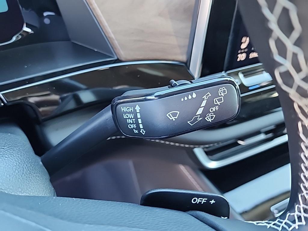 new 2026 Volkswagen Atlas car, priced at $43,200