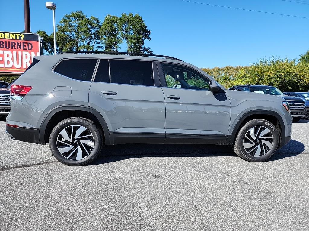 new 2026 Volkswagen Atlas car, priced at $43,200