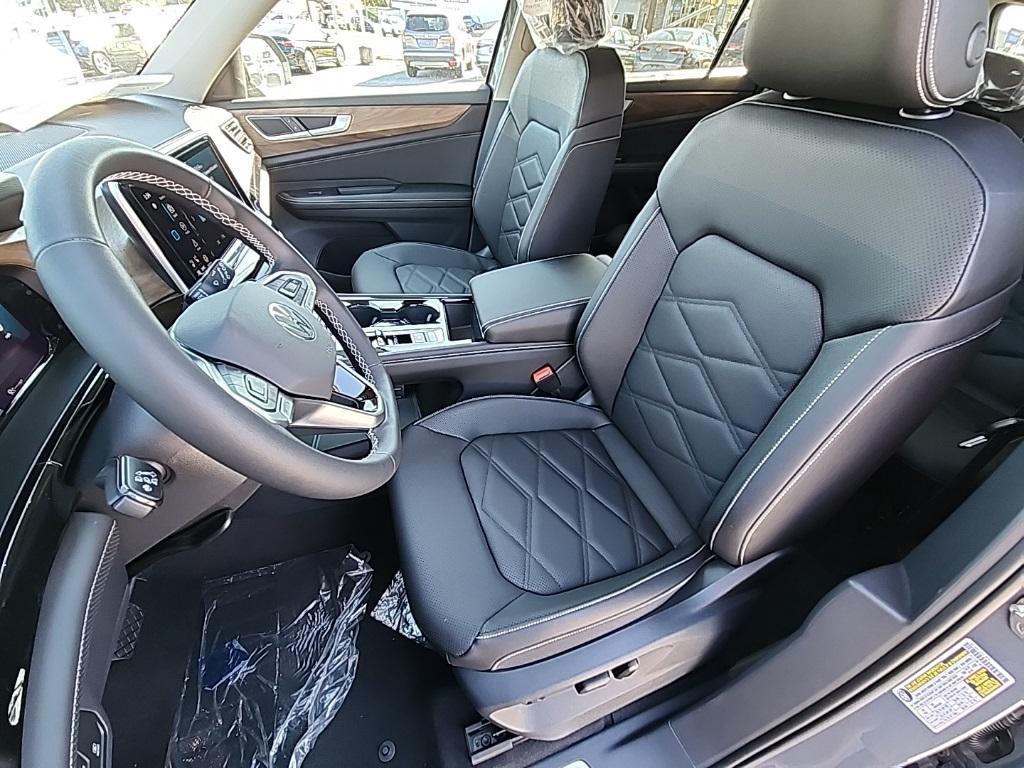 new 2026 Volkswagen Atlas car, priced at $43,200