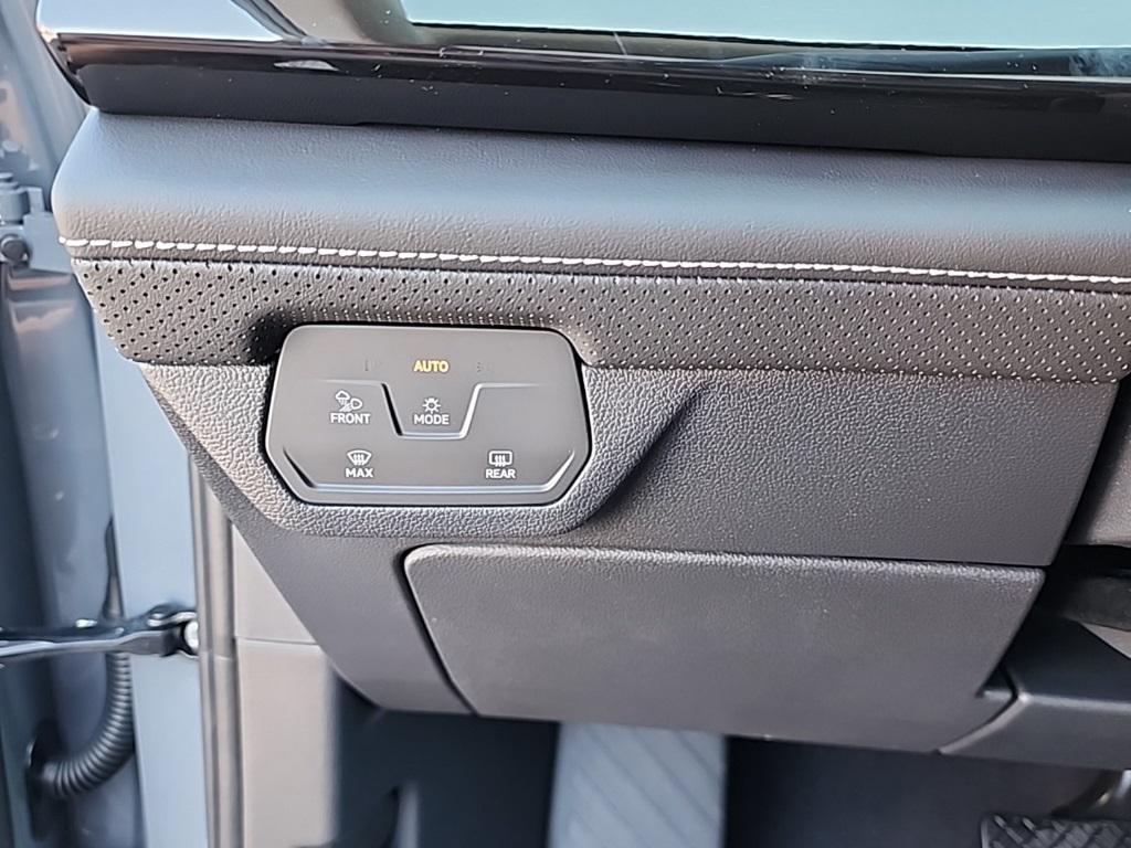 new 2026 Volkswagen Atlas car, priced at $43,200