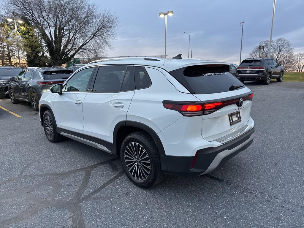 used 2025 Volkswagen Tiguan car, priced at $29,991