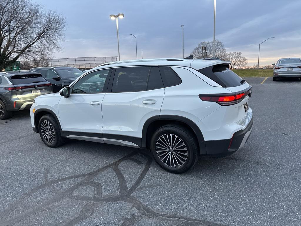 used 2025 Volkswagen Tiguan car, priced at $29,991