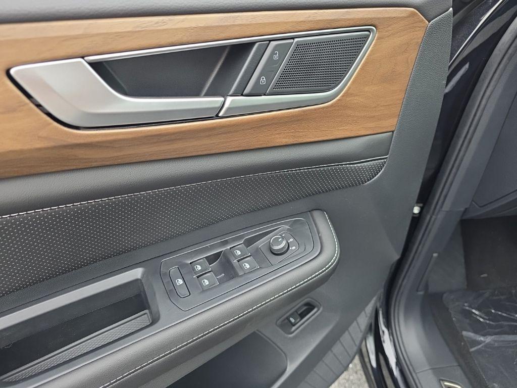 new 2026 Volkswagen Atlas car, priced at $43,966