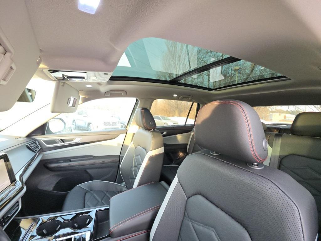 new 2026 Volkswagen Atlas car, priced at $45,838