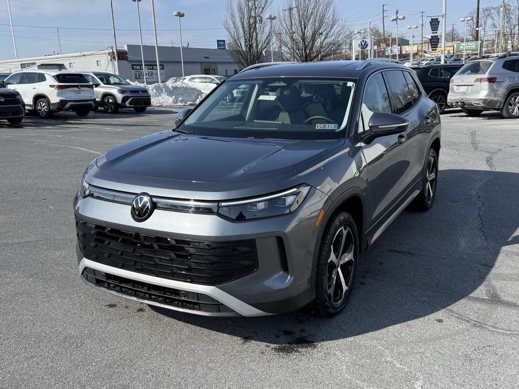 used 2025 Volkswagen Tiguan car, priced at $30,506