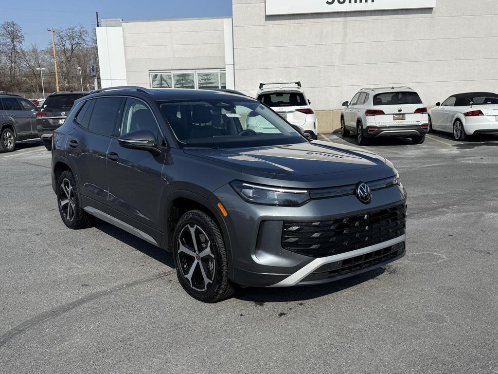 used 2025 Volkswagen Tiguan car, priced at $30,506