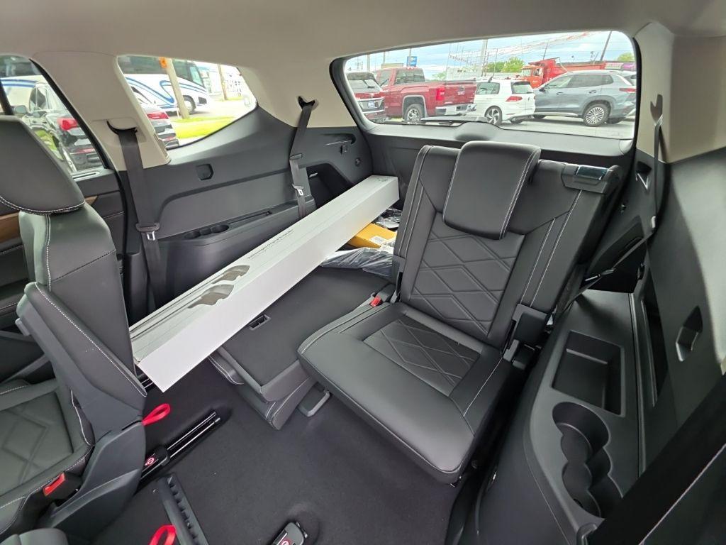 new 2026 Volkswagen Atlas car, priced at $47,034
