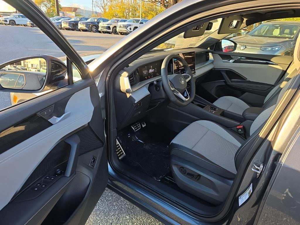 new 2026 Volkswagen Tiguan car, priced at $38,634