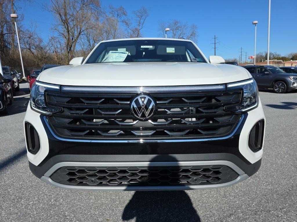 new 2026 Volkswagen Atlas Cross Sport car, priced at $42,924