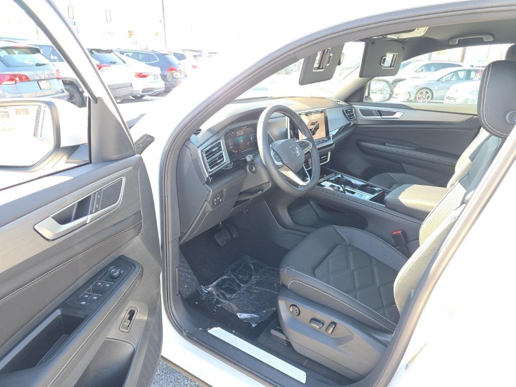 new 2026 Volkswagen Atlas Cross Sport car, priced at $42,924