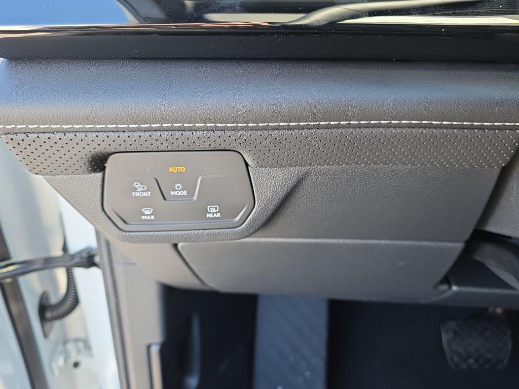 new 2026 Volkswagen Atlas Cross Sport car, priced at $42,924