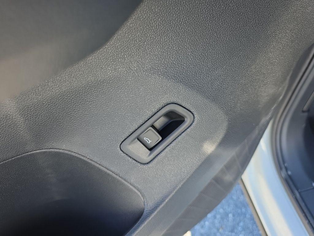 new 2026 Volkswagen Atlas Cross Sport car, priced at $42,924