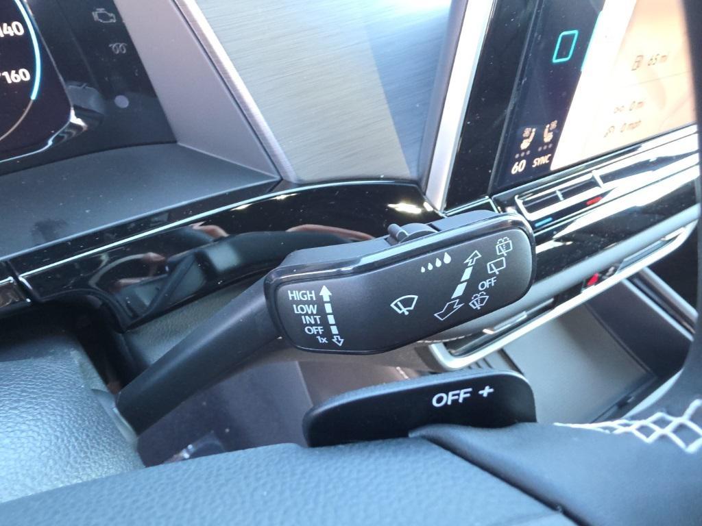 new 2026 Volkswagen Atlas Cross Sport car, priced at $38,056