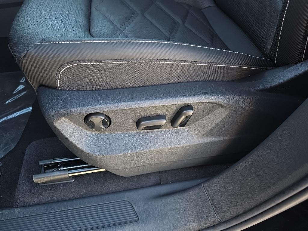 new 2026 Volkswagen Atlas Cross Sport car, priced at $38,056