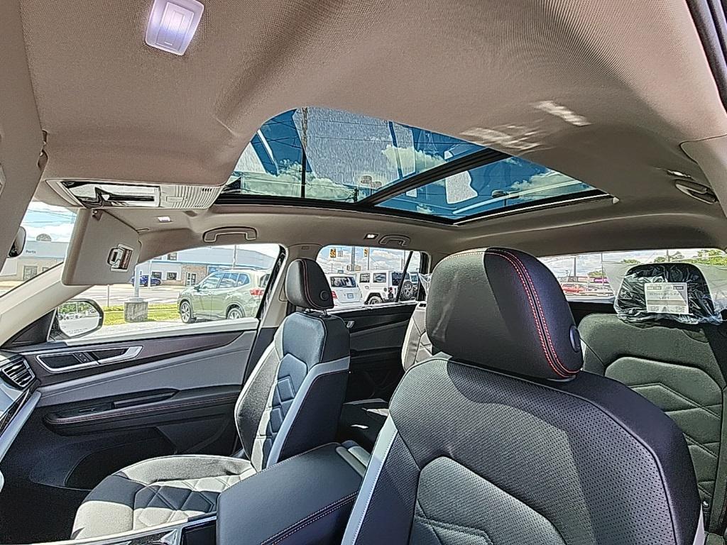 new 2026 Volkswagen Atlas car, priced at $46,701