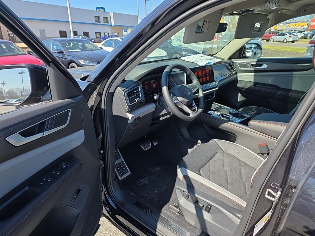 new 2026 Volkswagen Atlas car, priced at $47,701