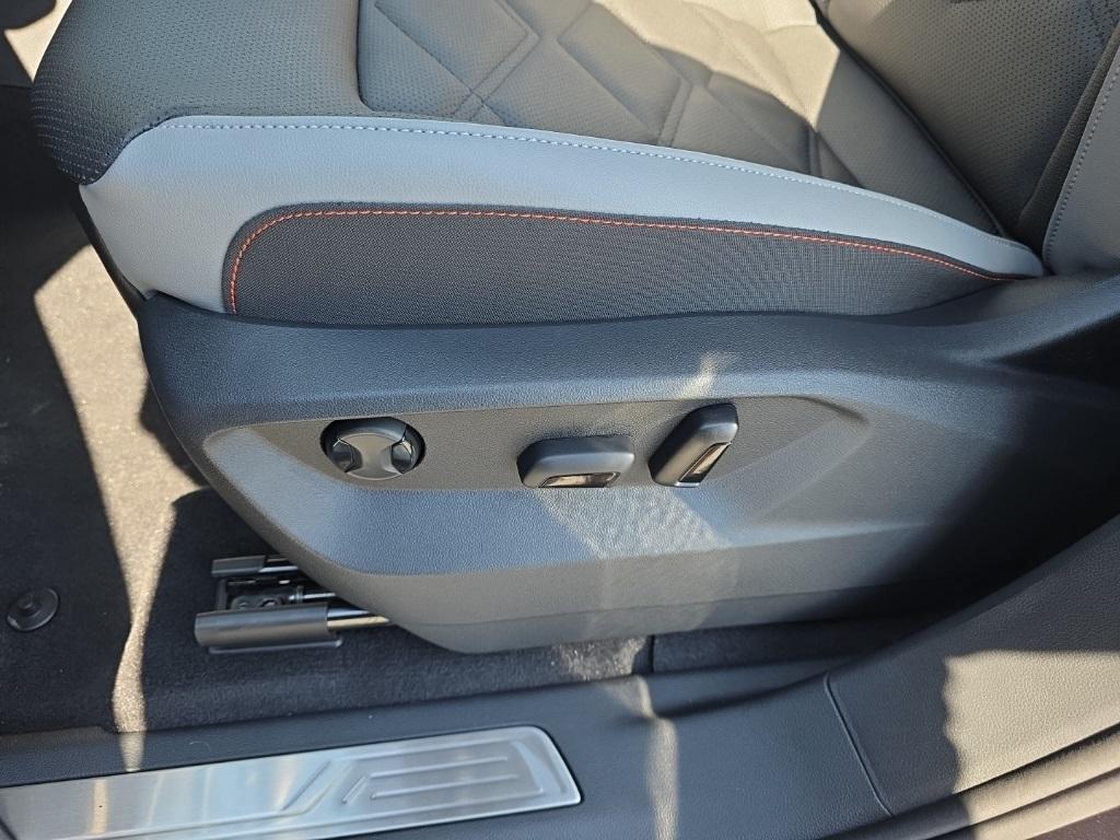 new 2026 Volkswagen Atlas car, priced at $47,701