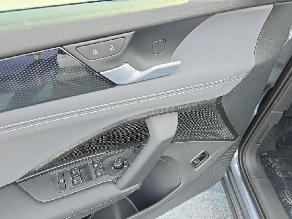 new 2026 Volkswagen Tiguan car, priced at $34,420