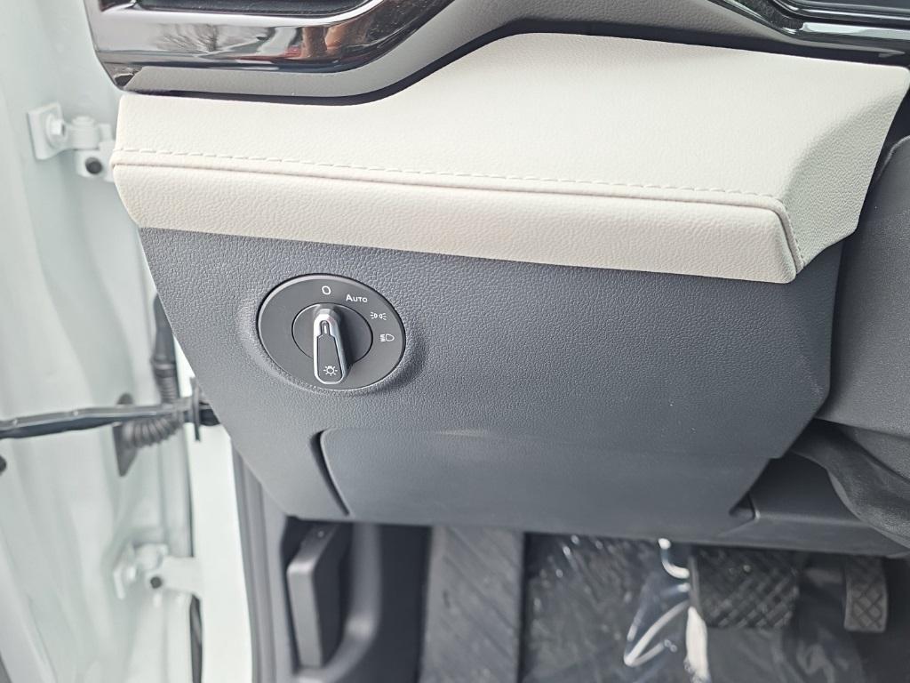 new 2026 Volkswagen Taos car, priced at $27,011