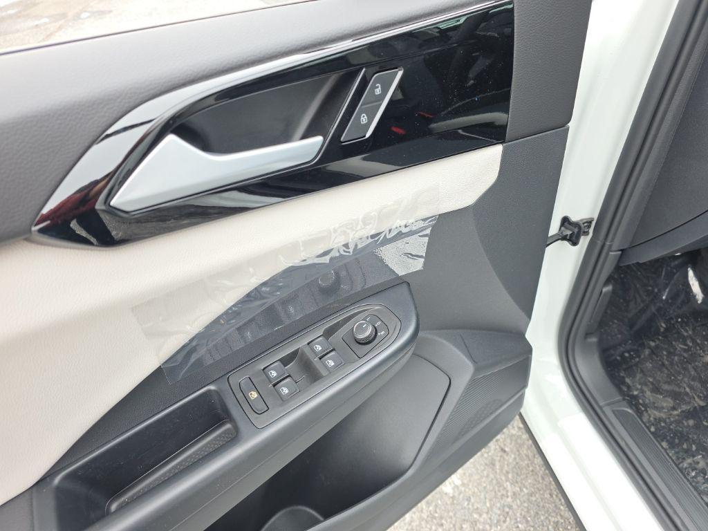 new 2026 Volkswagen Taos car, priced at $27,011