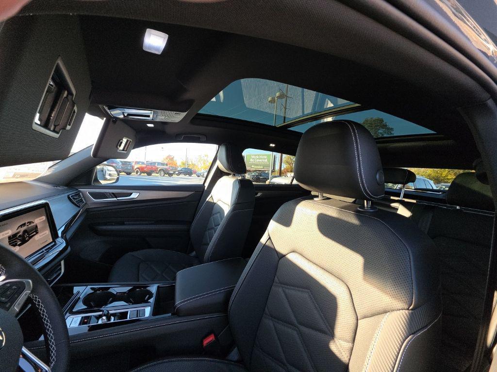 new 2026 Volkswagen Atlas Cross Sport car, priced at $43,756