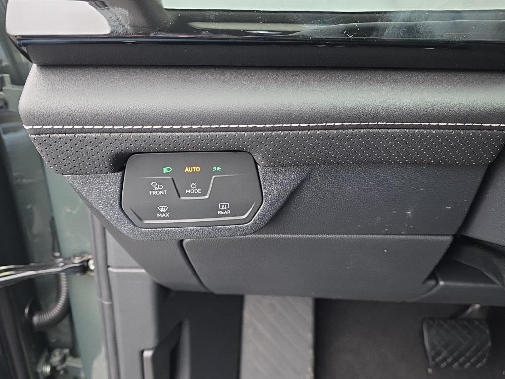 new 2026 Volkswagen Atlas car, priced at $44,058