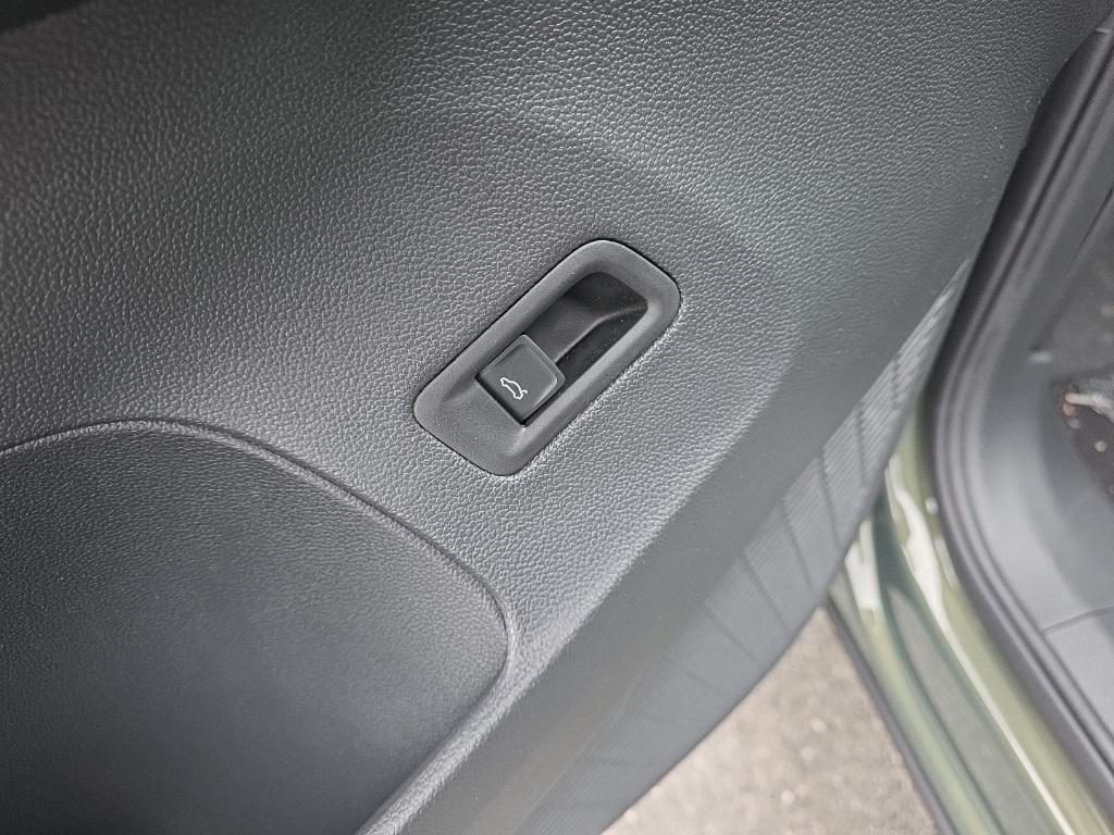 new 2026 Volkswagen Atlas car, priced at $44,058