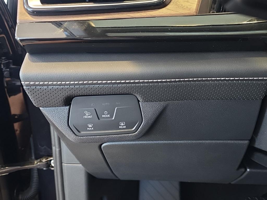 new 2026 Volkswagen Atlas car, priced at $42,753