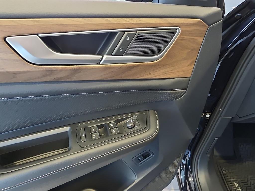 new 2026 Volkswagen Atlas car, priced at $42,753
