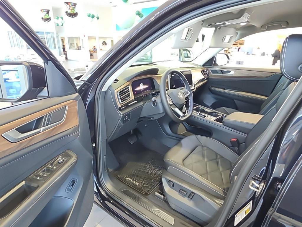 new 2026 Volkswagen Atlas car, priced at $42,753
