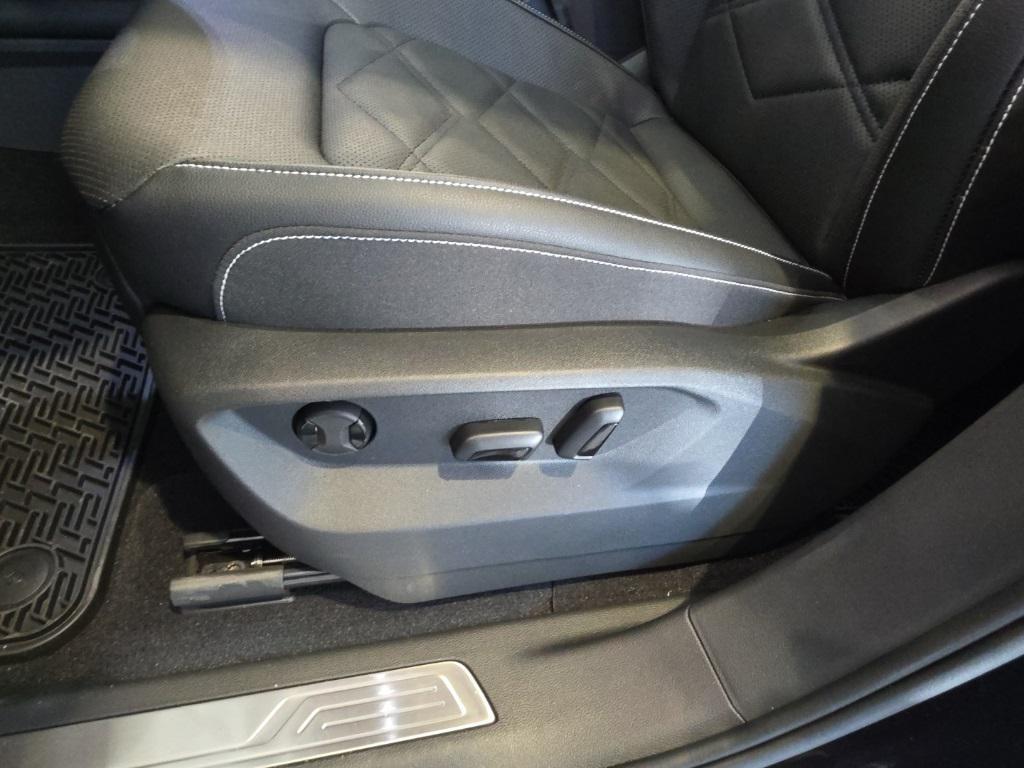 new 2026 Volkswagen Atlas car, priced at $42,753