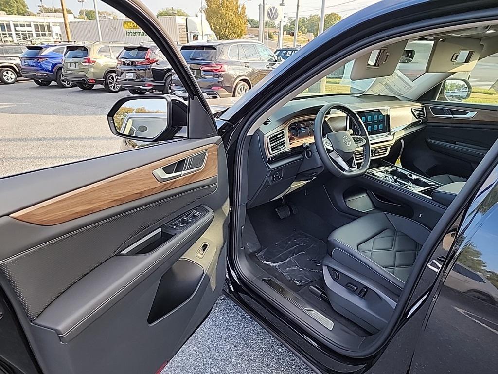 new 2026 Volkswagen Atlas car, priced at $41,753