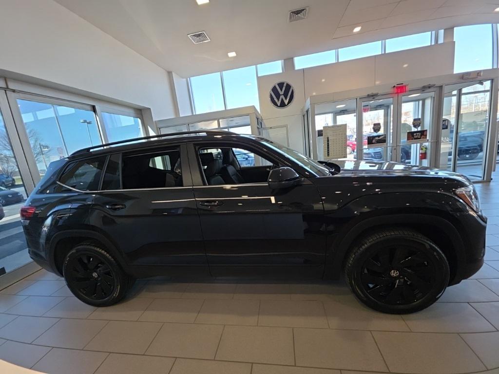 new 2026 Volkswagen Atlas car, priced at $42,753