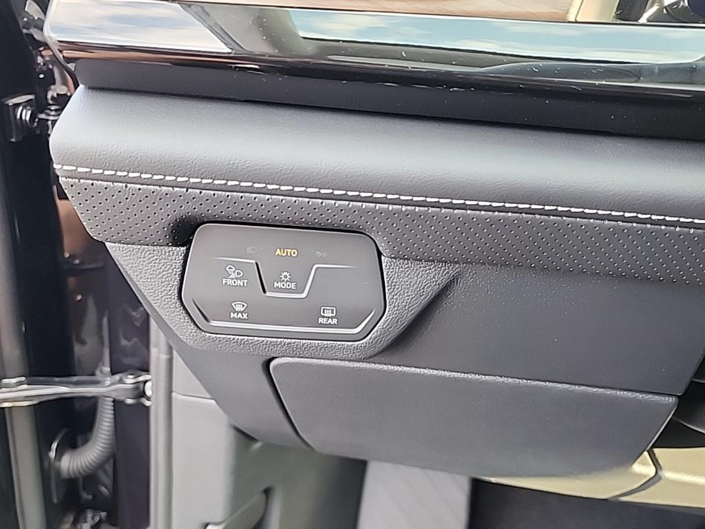 new 2026 Volkswagen Atlas car, priced at $41,753