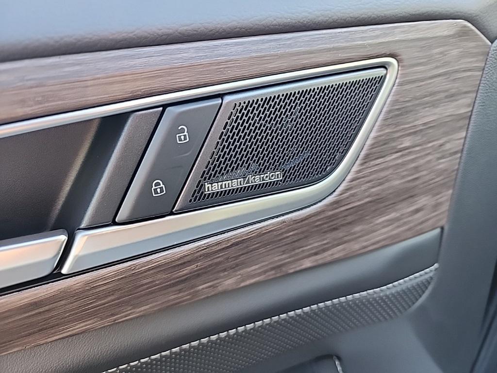 new 2026 Volkswagen Atlas car, priced at $52,570