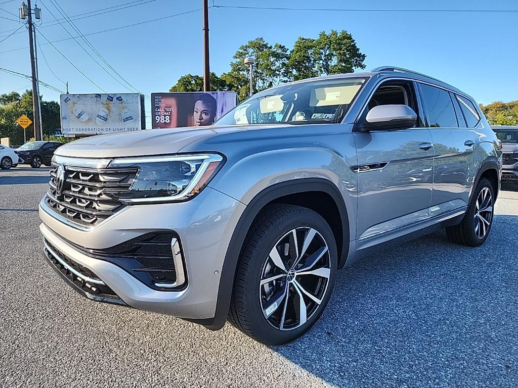 new 2026 Volkswagen Atlas car, priced at $52,570